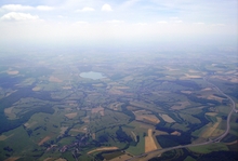 A gauche le lac de Panthier