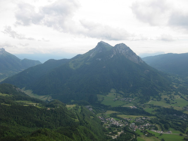 Mont Colombier et sa Dent de Rossanaz!