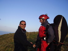 Yann Martel et Roland Wacogne qui essaye l'Ice peak de Yann.