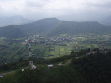 Vue de Cuautlapan au dos du decollage, le cerro de la ina et plus loin a gauche la Escamela (et derriere non visible Orizaba )
Fortin 21 juillet 2007