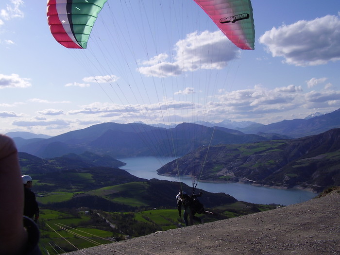 Futurs moniteurs (BE) en formation passent leur qualification biplace.